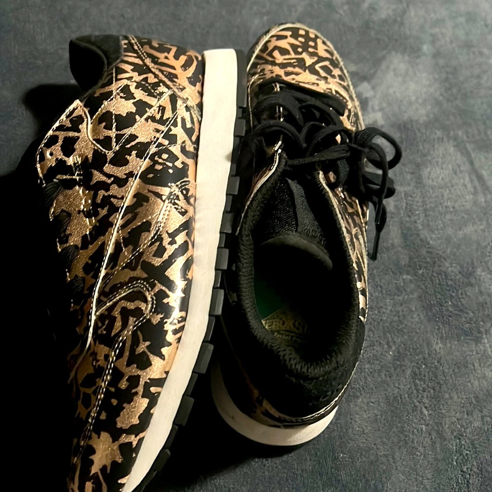 Great Condition Without A Box - - image 1